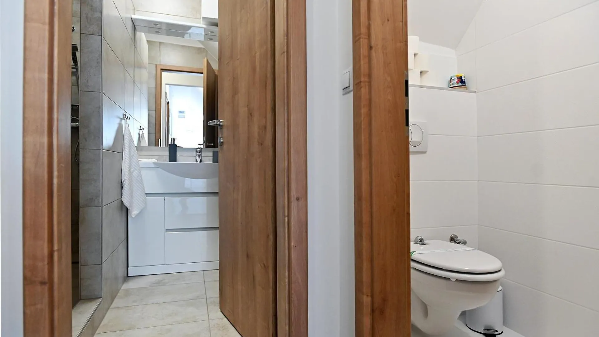 One Luxury Grand Suite Eger 0*,